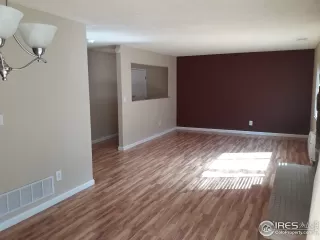 Photo #4: 908926 Listing 