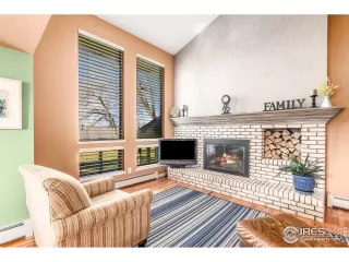 Photo #3: 908933 Listing