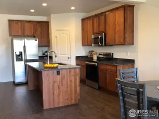 Photo #2: 909027 Listing 