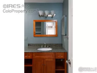 Photo #5: 909079 Listing