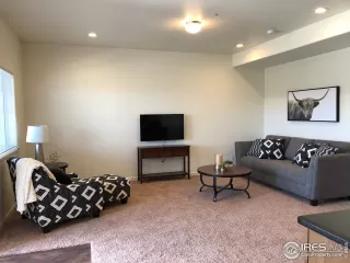 Photo #1: 909090 Listing 