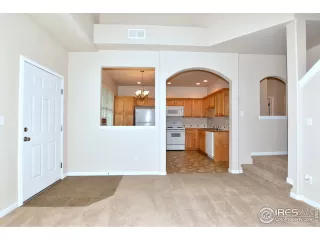 Photo #4: 909151 Listing