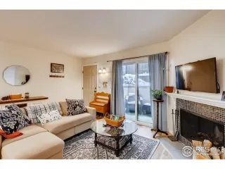 Photo #2: 909169 Listing