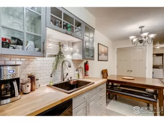 Photo #5: 909169 Listing