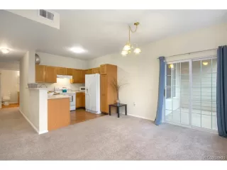 Photo #5: 9091825 Listing