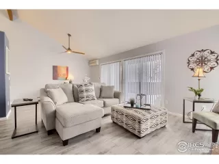 Photo #4: 909190 Listing 