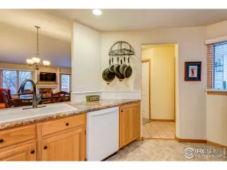 Photo #5: 909195 Listing