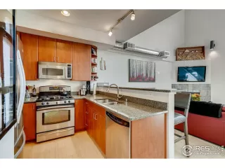 Photo #6: 909233 Listing