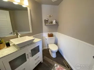 Photo #6: 909331 Listing