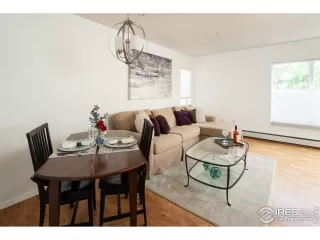 Photo #5: 909395 Listing