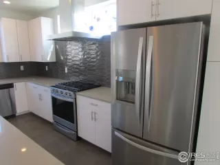 Photo #5: 909439 Listing