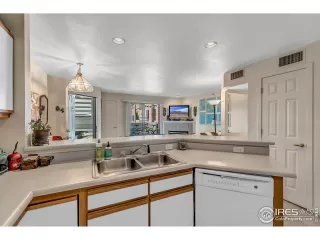 Photo #5: 909492 Listing