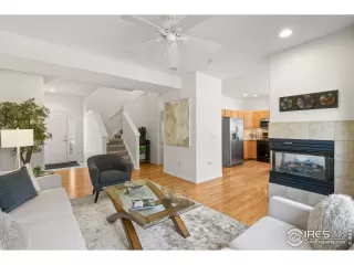 Photo #6: 909534 Listing