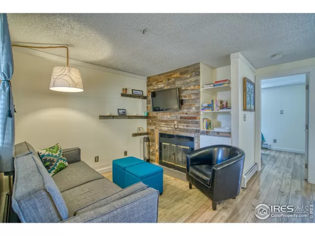 MLS: 909593 Condo For Sale