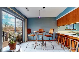 Photo #5: 909597 Listing