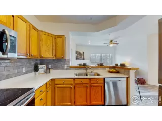 Photo #4: 909601 Listing