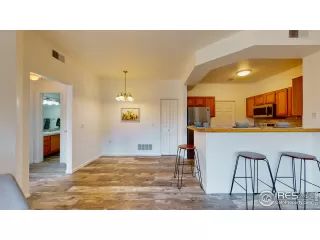 Photo #6: 909601 Listing