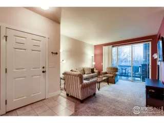 Photo #5: 909642 Listing