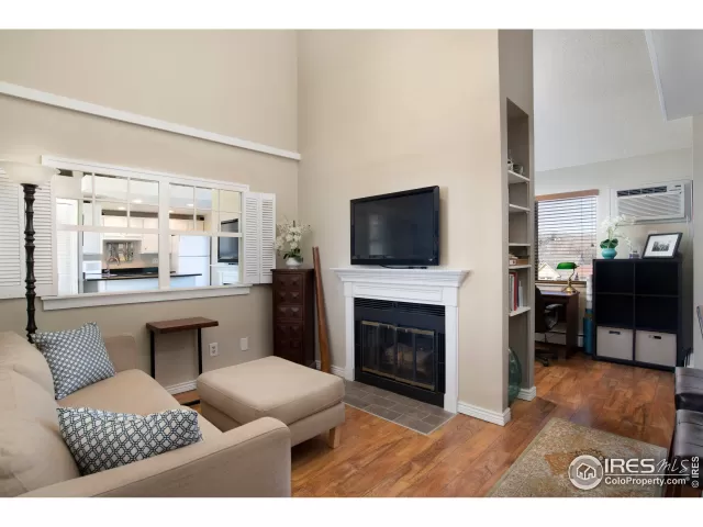 MLS: 909678 Condo For Sale