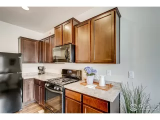 Photo #5: 909704 Listing