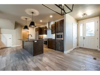 Photo #2: 909717 Listing 