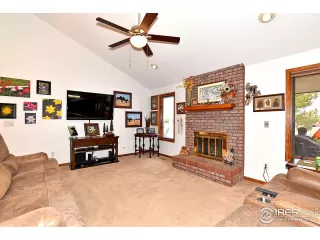 Photo #4: 909745 Listing