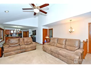 Photo #5: 909745 Listing