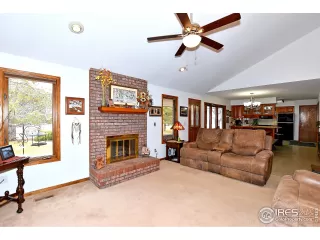 Photo #6: 909745 Listing