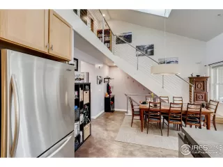 Photo #5: 909767 Listing 