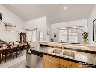 Photo #6: 909767 Listing 