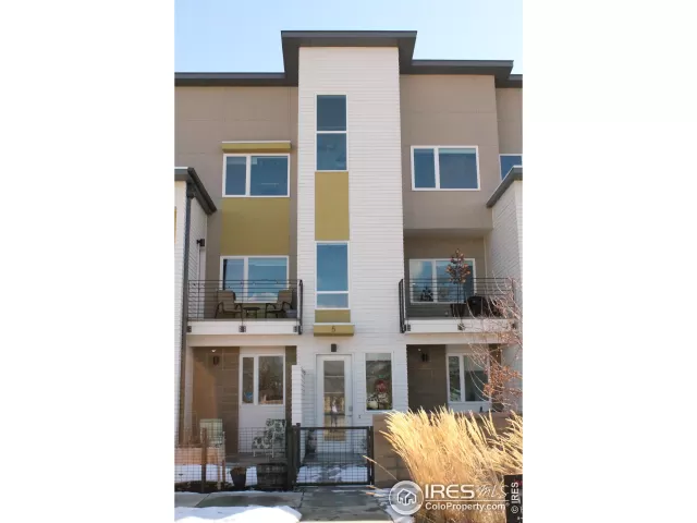 MLS: 909824 Condo For Sale