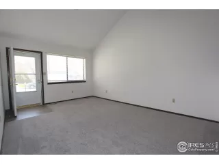 Photo #4: 909847 Listing