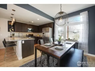 Photo #4: 909858 Listing