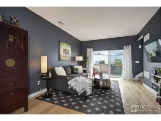 Photo #5: 909858 Listing