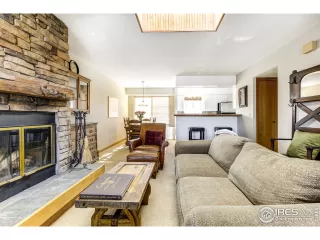 Photo #1: 909876 Listing