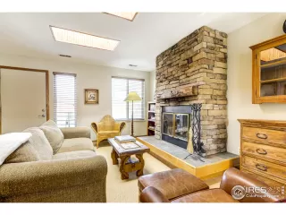 Photo #6: 909876 Listing