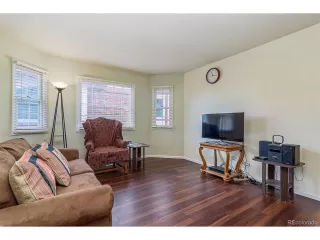 Photo #6: 9098931 Listing