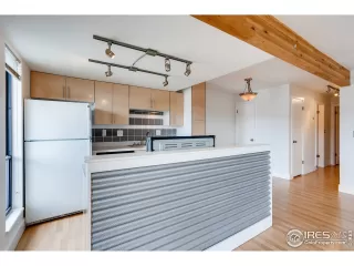 Photo #4: 909910 Listing