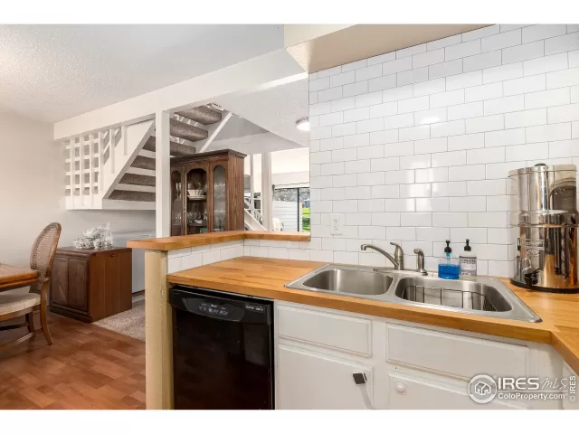 MLS: 910091 Condo For Sale