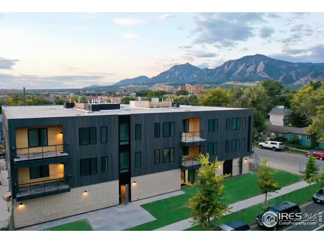 MLS: 910110 Condo For Sale