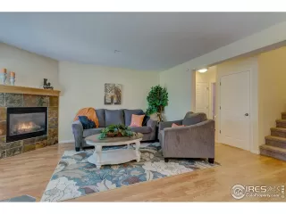 Photo #5: 910199 Listing 