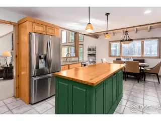 Photo #6: 910239 Listing