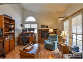 Photo #5: 910243 Listing