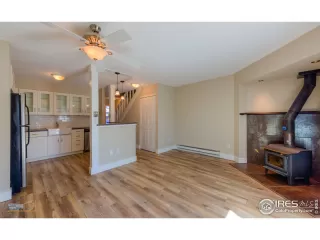 Photo #6: 910333 Listing