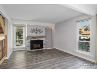 Photo #5: 910346 Listing