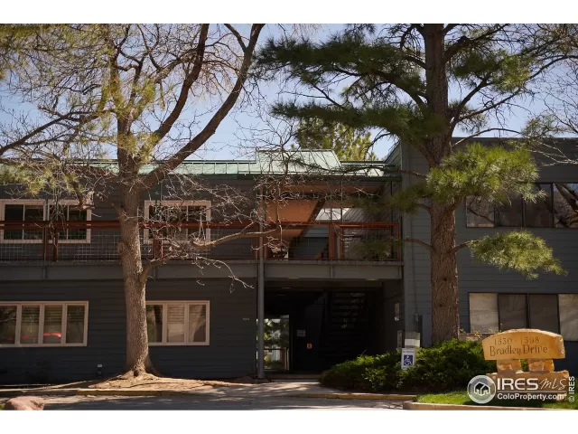 MLS: 910385 Condo For Sale