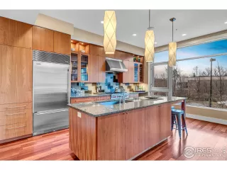 Photo #5: 910411 Listing