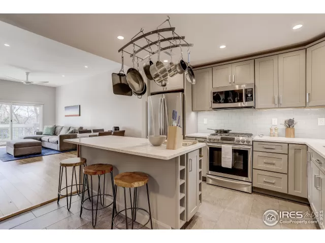 MLS: 910420 Condo For Sale