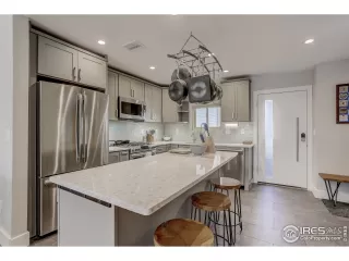 Photo #1: 910420 Listing