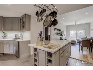 Photo #4: 910420 Listing